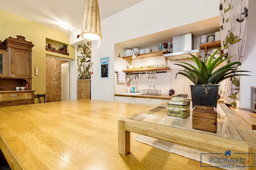 Квартира на сутки в Минске на улице Мельникайте, 12 гостиная