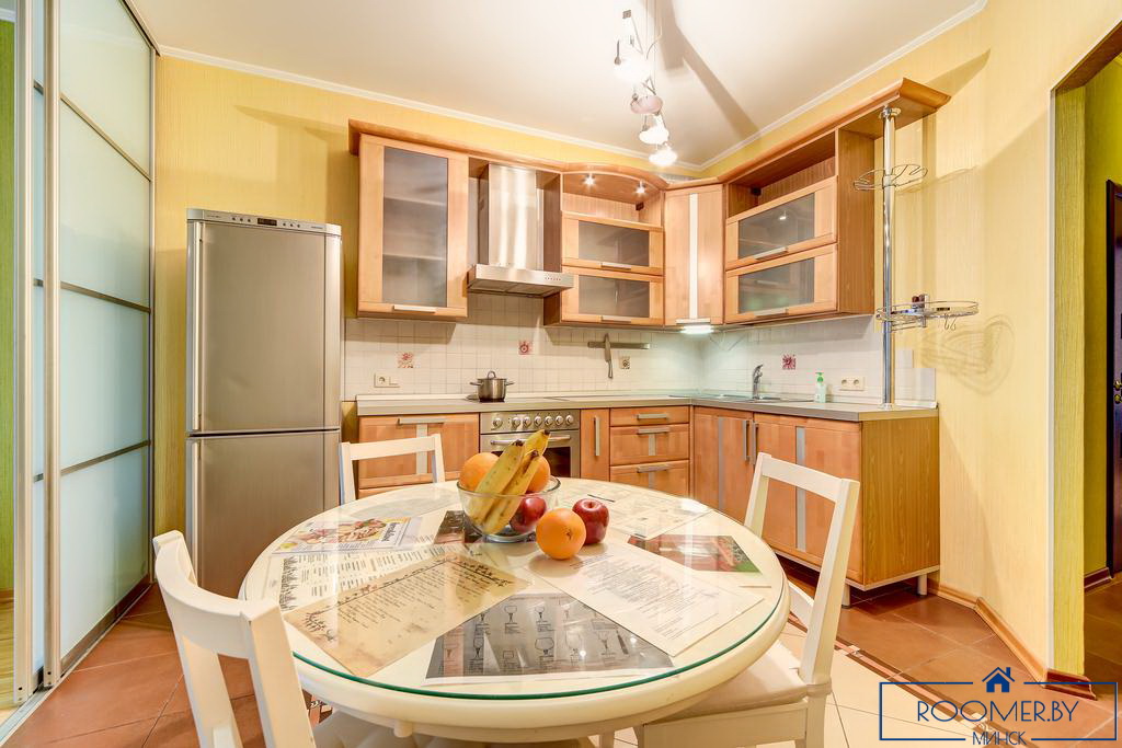 Квартира на сутки в Минске на улице Скрыганова 2 кухня