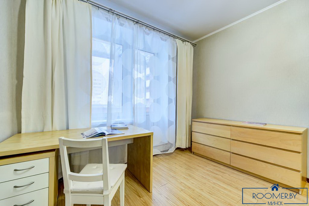 Квартира на сутки в Минске на улице Скрыганова 2 гостиная