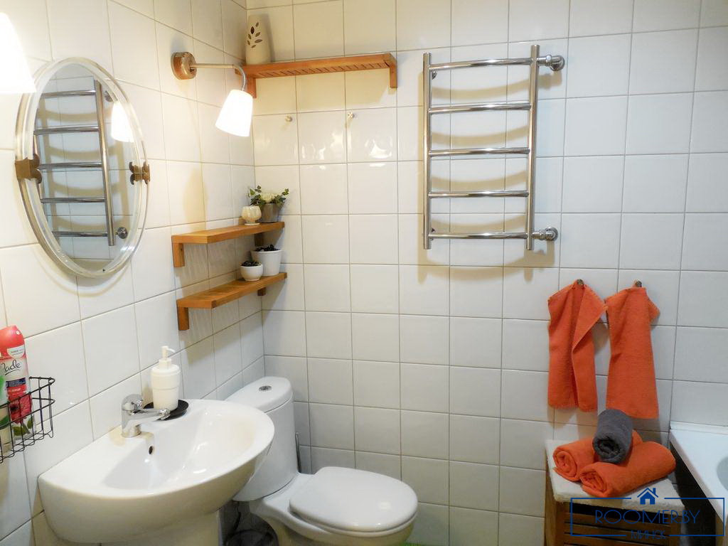 Квартира на сутки в Минске на улице Мельникайте, 12 ванная комната