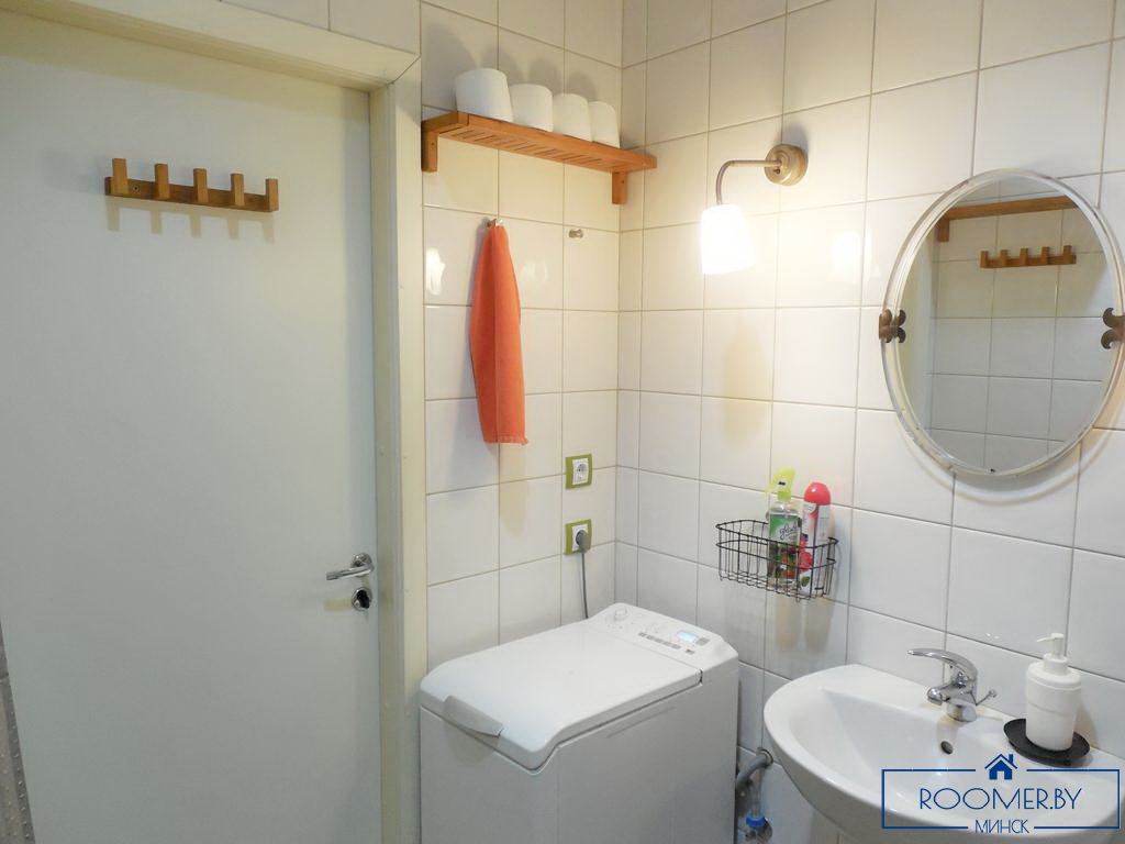 Квартира на сутки в Минске на улице Мельникайте, 12 ванная комната