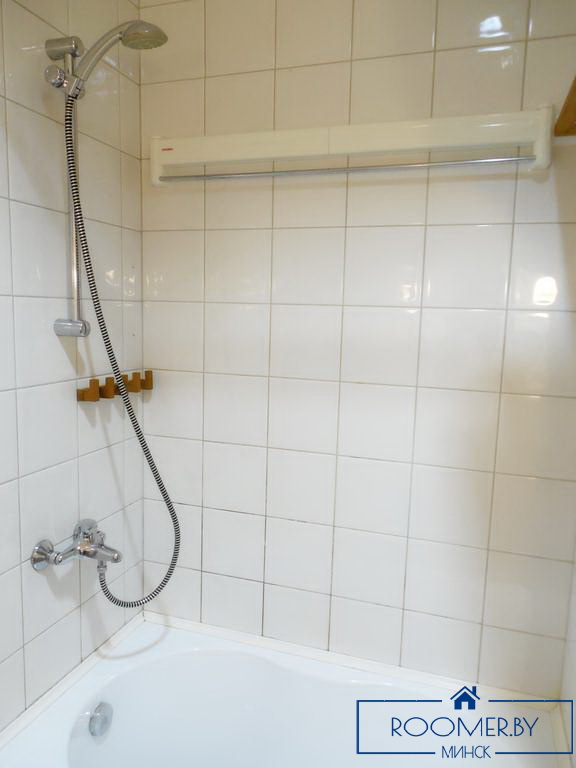 Квартира на сутки в Минске на улице Мельникайте, 12 ванная комната