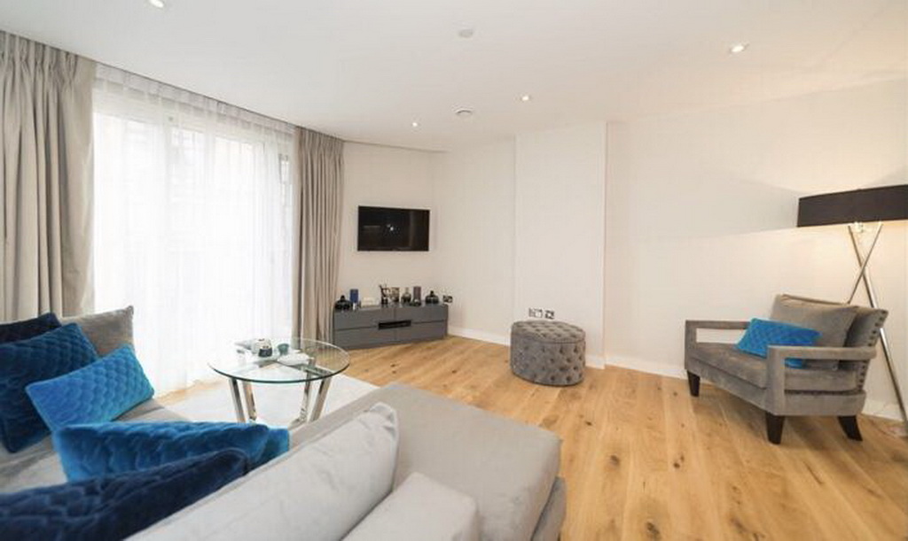 Трехкомнатная квартира на сутки на Киселева, 10 в Минске гостиная