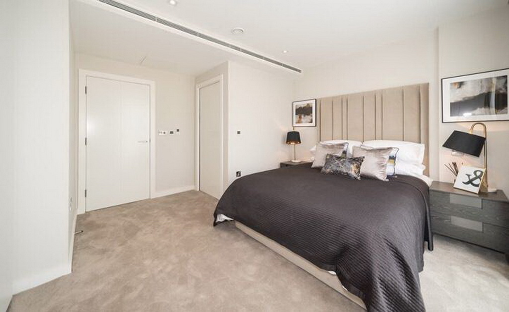 Трехкомнатная квартира на сутки на Киселева, 10 в Минске спальня