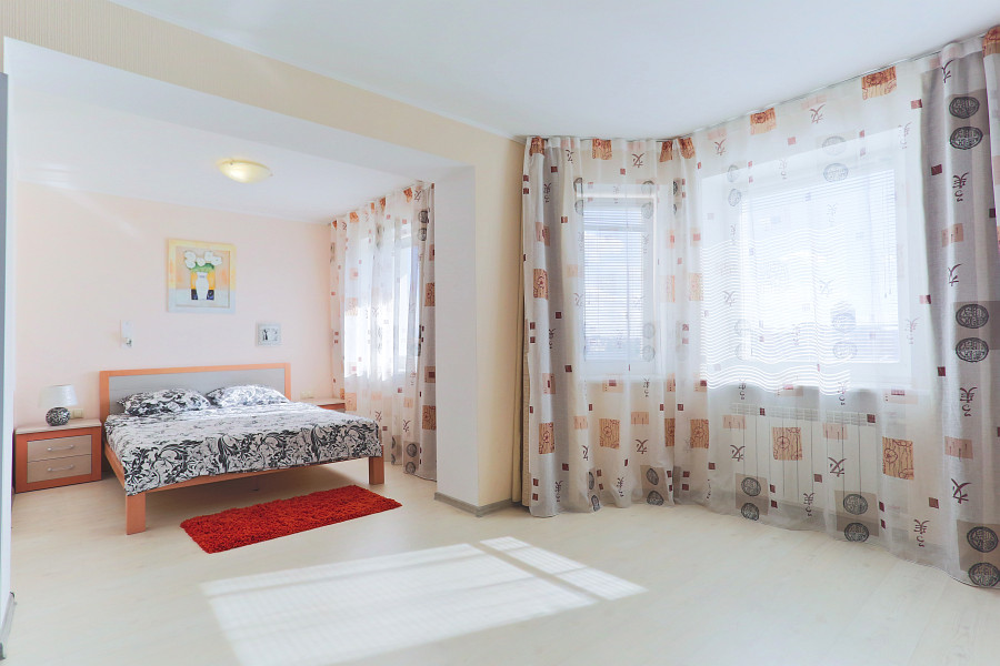 Квартира посуточно Минск, ул. Сторожевская 8 — фото интерьера