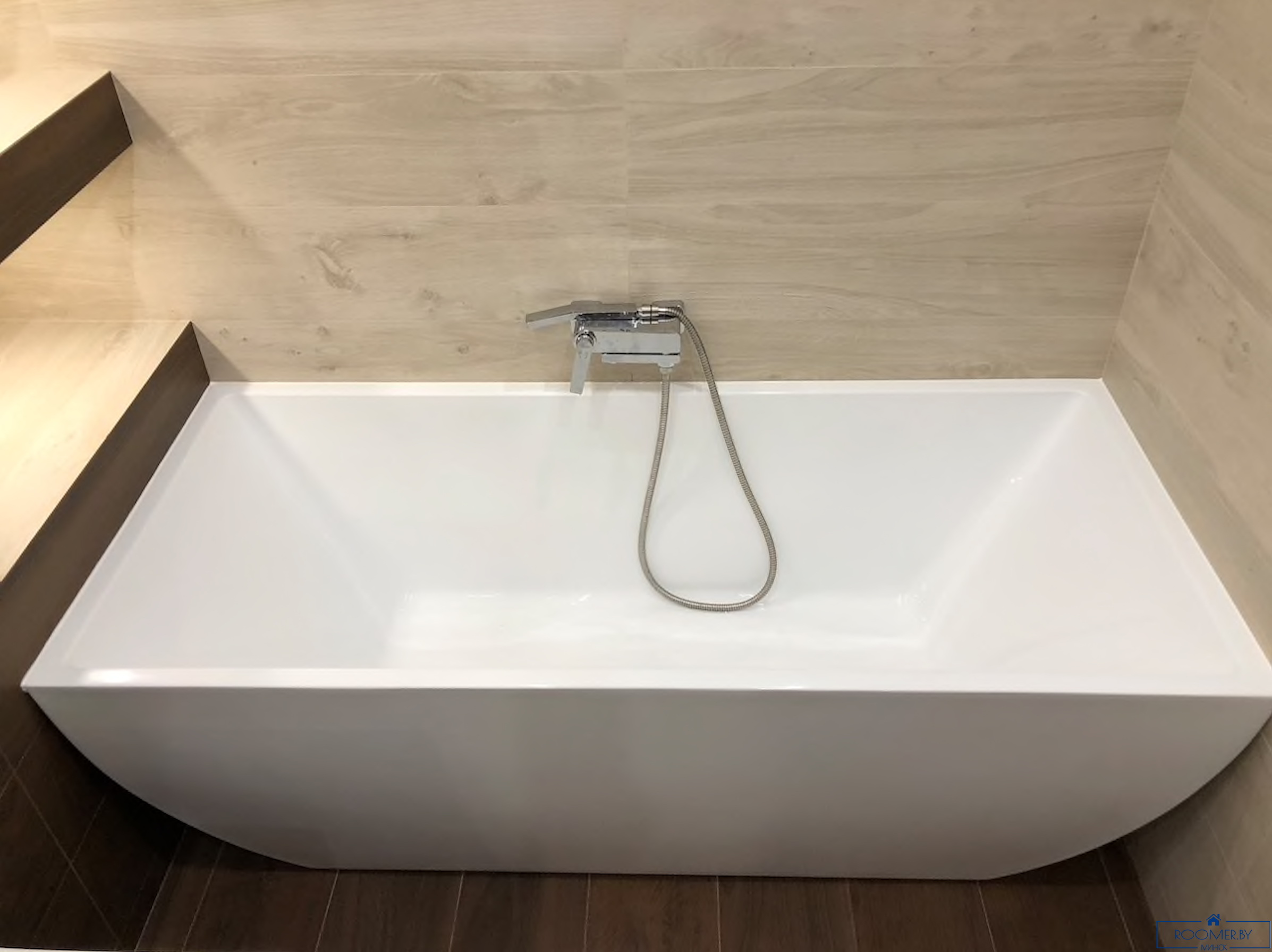 Четырехкомнатная квартира на сутки Минск Сторожевская, 6 ванна