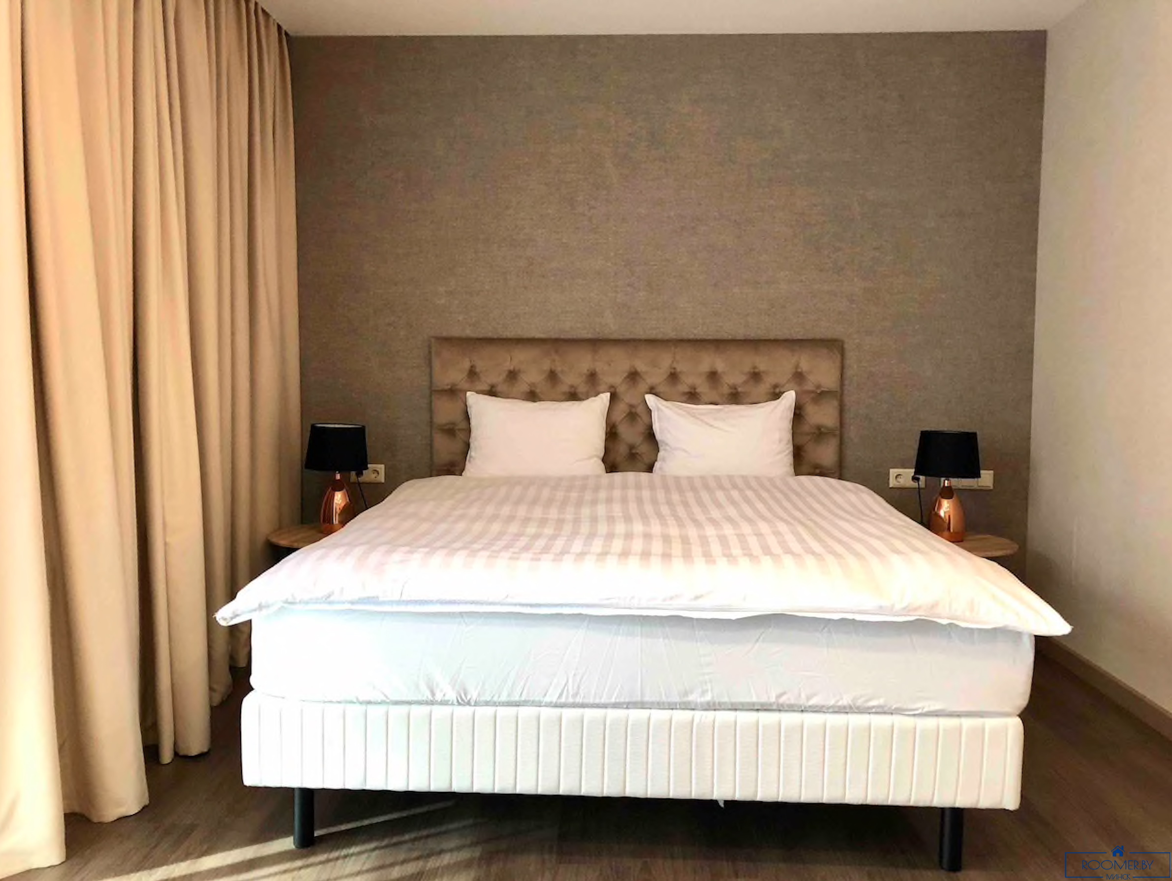 Четырехкомнатная квартира на сутки Минск Сторожевская, 6 спальня