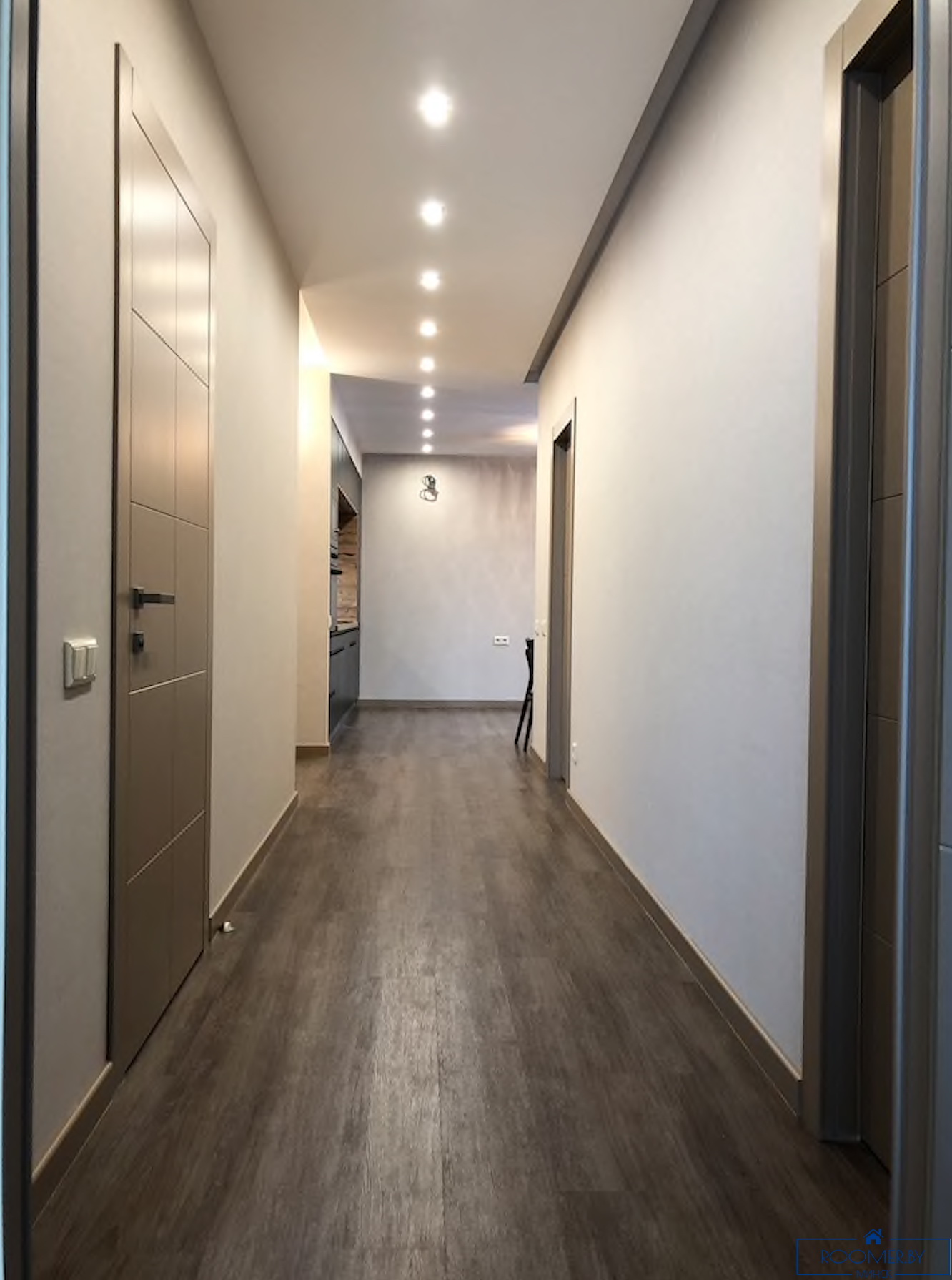 Четырехкомнатная квартира на сутки Минск Сторожевская, 6 прихожая