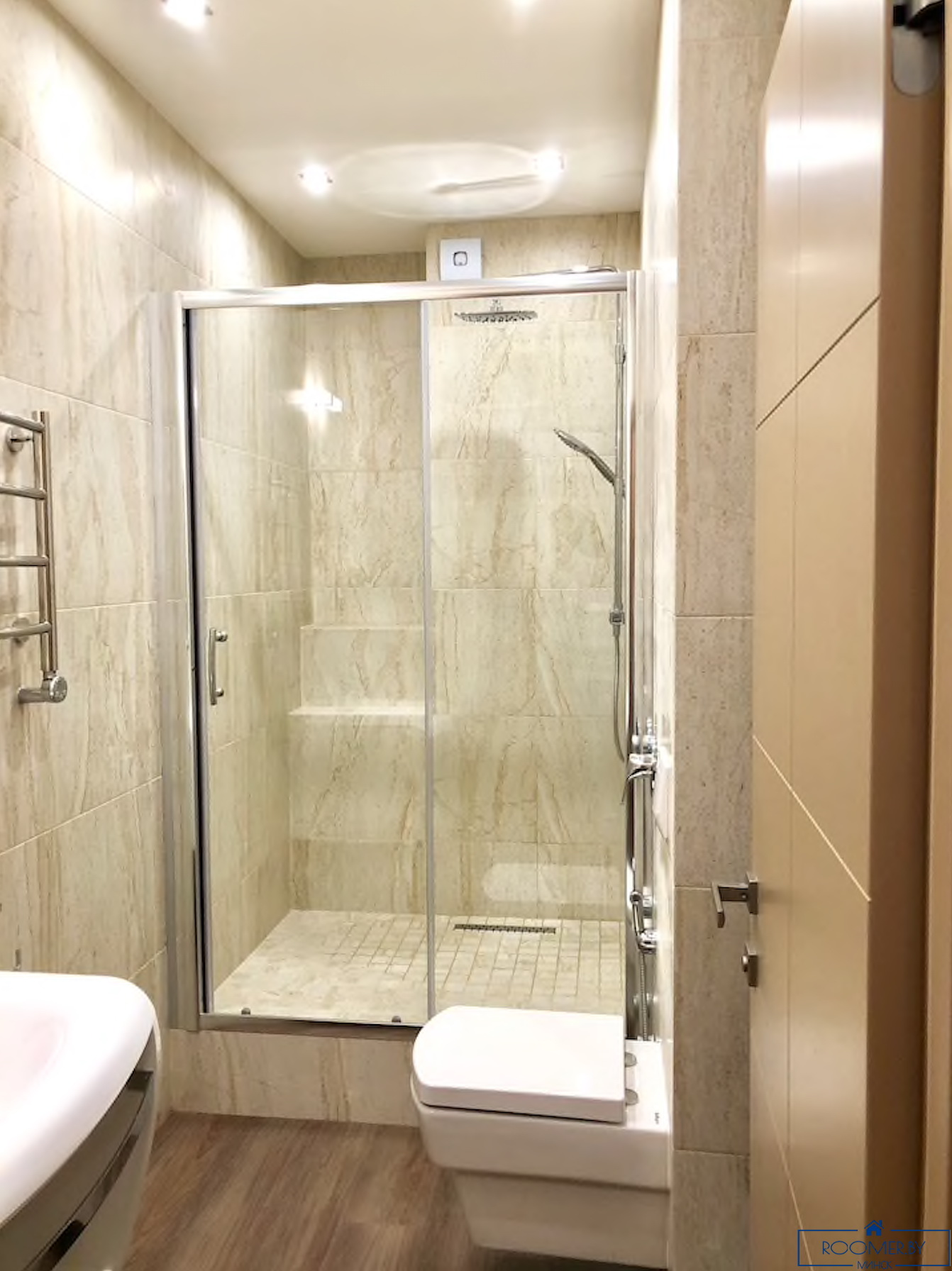 Четырехкомнатная квартира на сутки Минск Сторожевская, 6 ванна