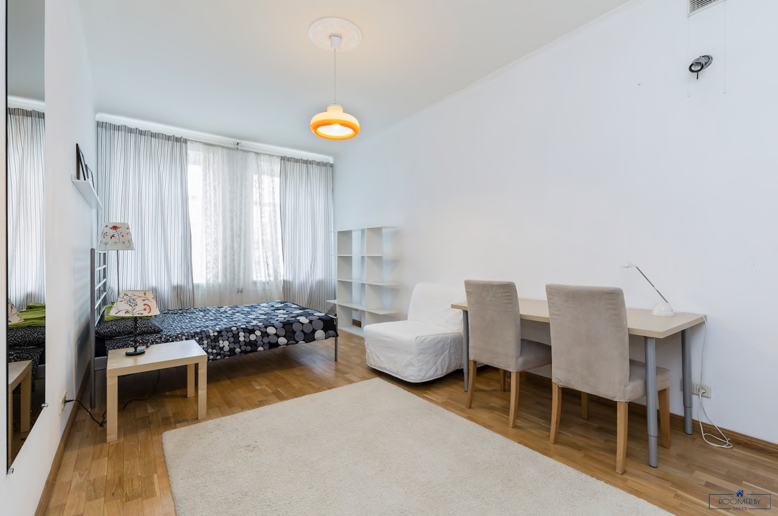 Четырехкомнатная квартира на сутки Минск Сторожевская, 8 спальня