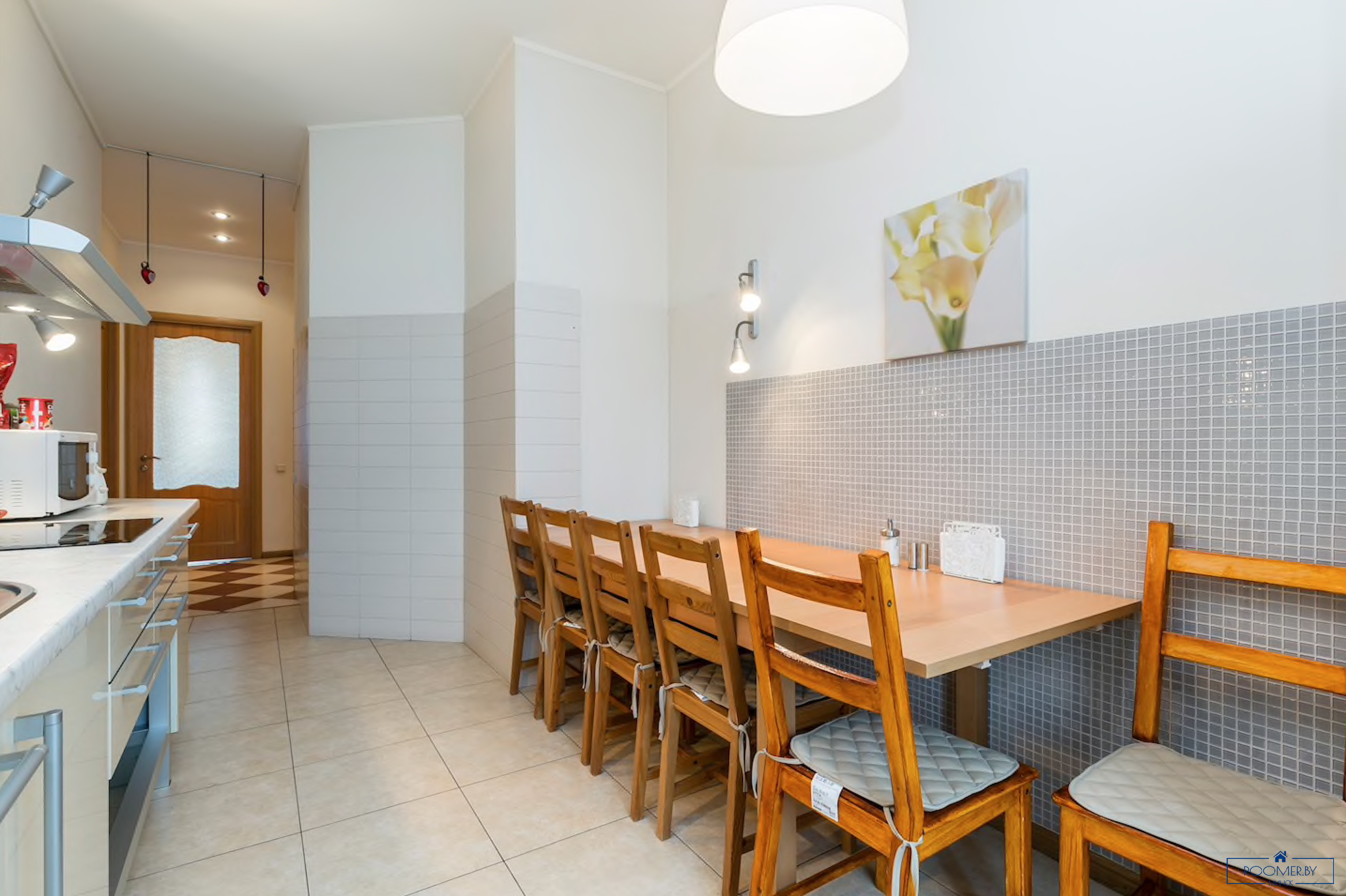 Четырехкомнатная квартира на сутки Минск Сторожевская, 8 кухня