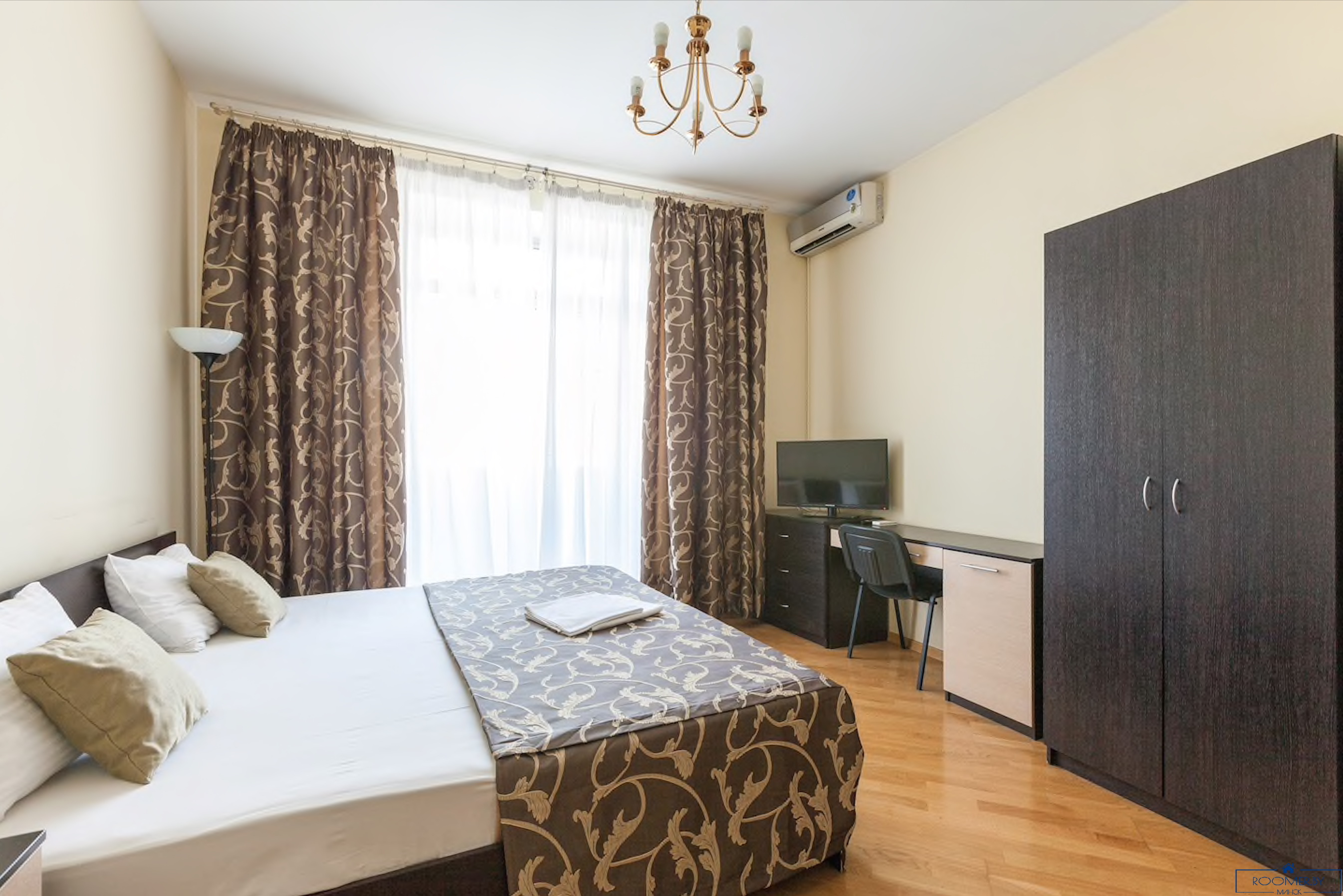 Четырехкомнатная квартира на сутки Минск Сторожевская, 8 спальня