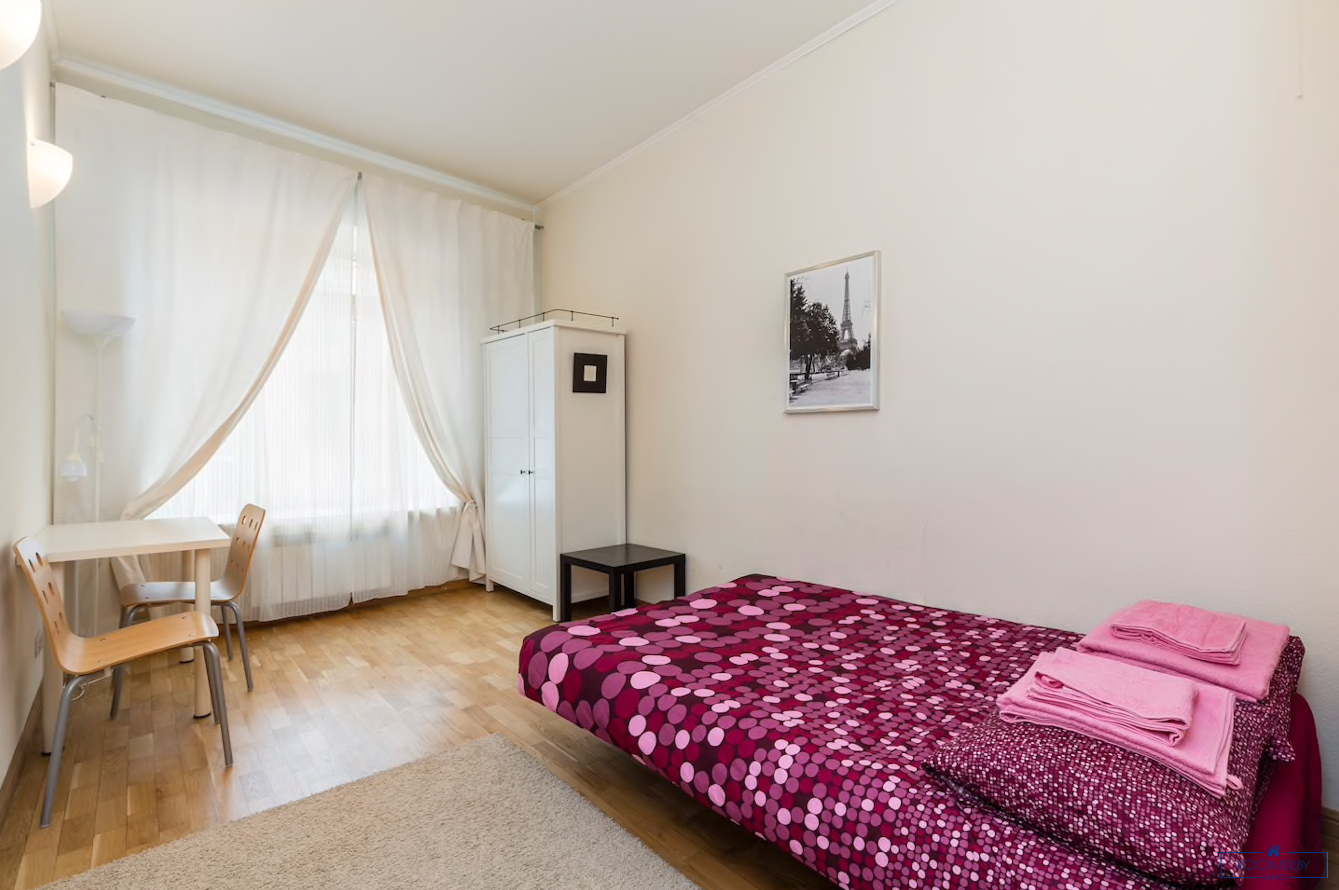 Четырехкомнатная квартира на сутки Минск Сторожевская, 8 спальня