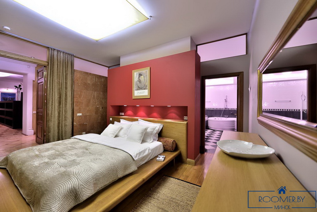 Квартира на сутки в Минске возле метро Площадь Победы спальня