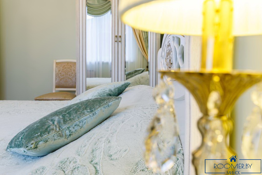 Квартира на сутки в Минске возле метро Немига спальня