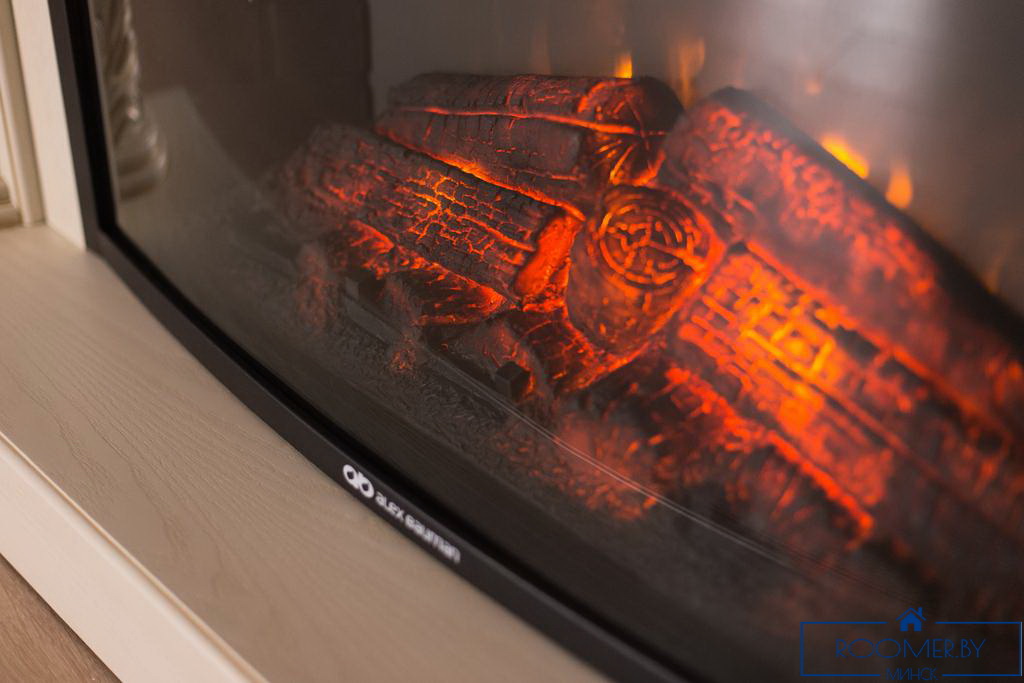 Квартира на сутки в Минске возле метро Немига камин