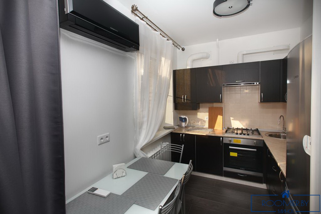 Двухкомнатная квартира на сутки Минск Димитрова кухня