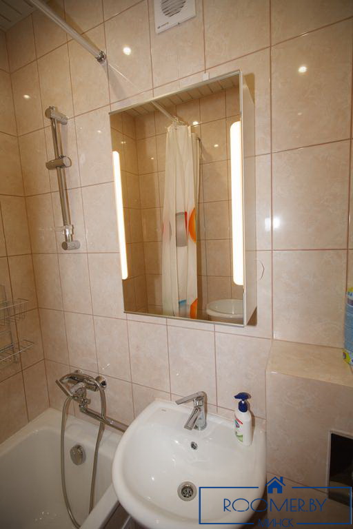 Двухкомнатная квартира на сутки Минск Димитрова ванна