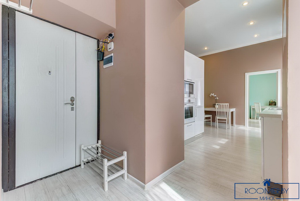 Квартира на сутки в Минске на улице Димитрова, 5 прихожая