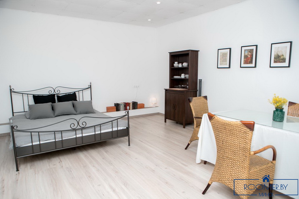 Квартира на сутки в Минске возле метро Немига спальня