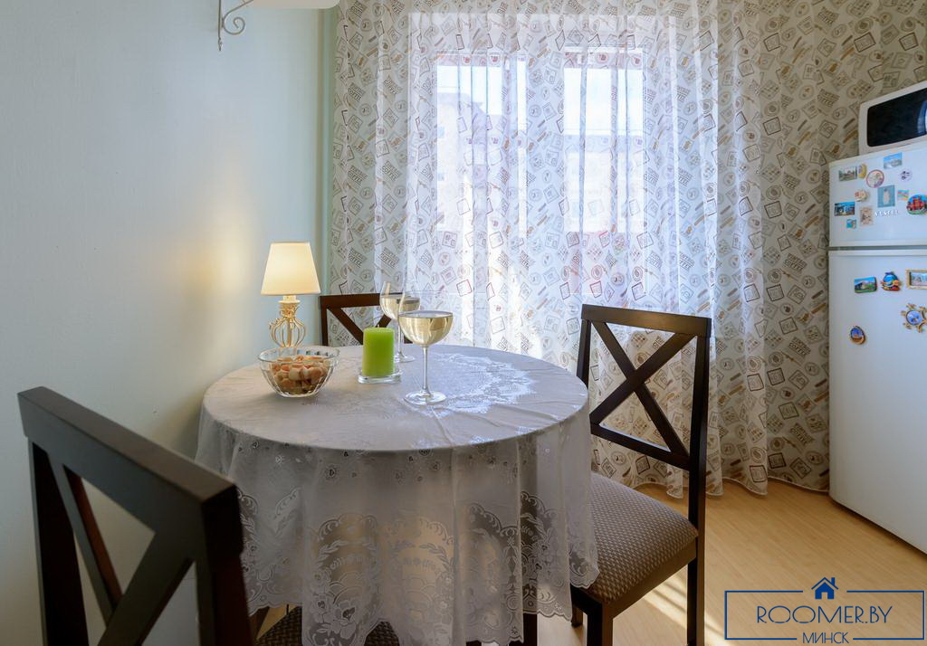 Однокомнатная квартира на сутки Минск Димитрова кухня