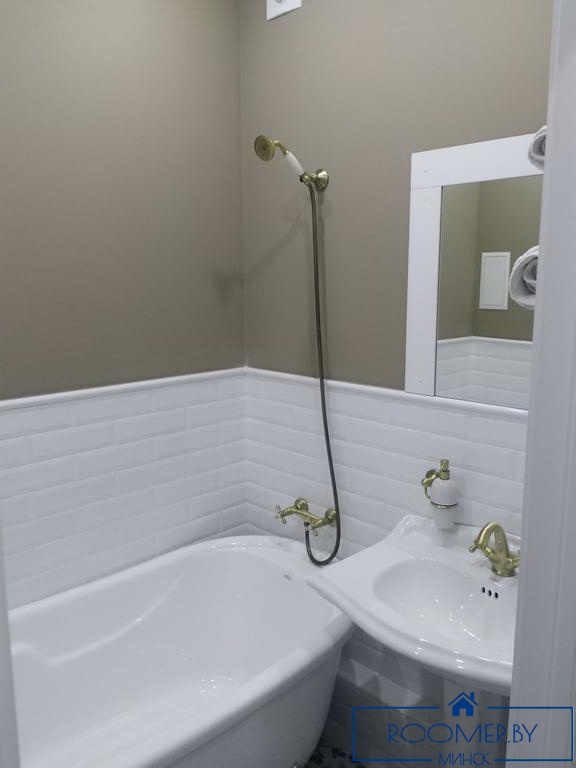 Однокомнатная квартира на сутки Машерова ванна