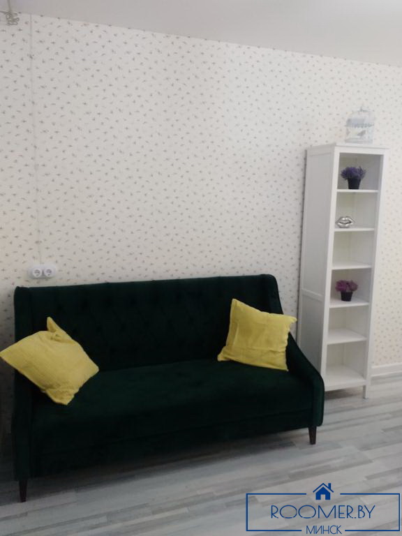 Однокомнатная квартира на сутки Машерова спальня