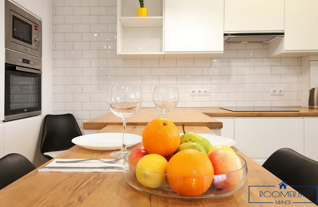 Квартира на сутки в минске по ул. Сторожевская, 8 кухня