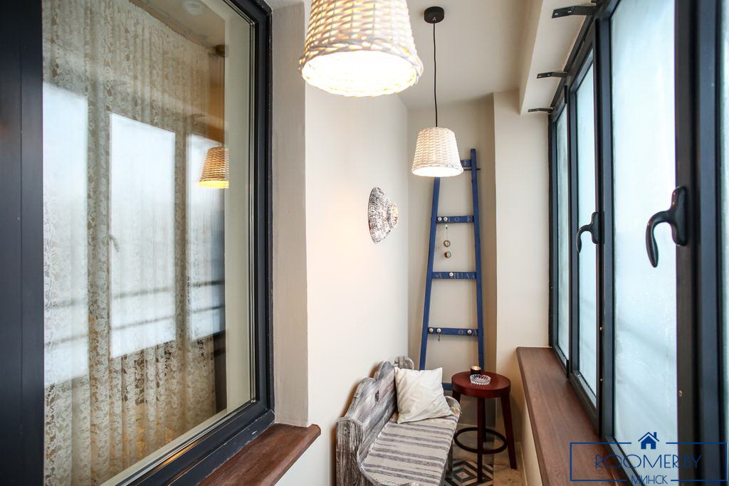 Квартира на сутки в Минске возле метро Немига балкон