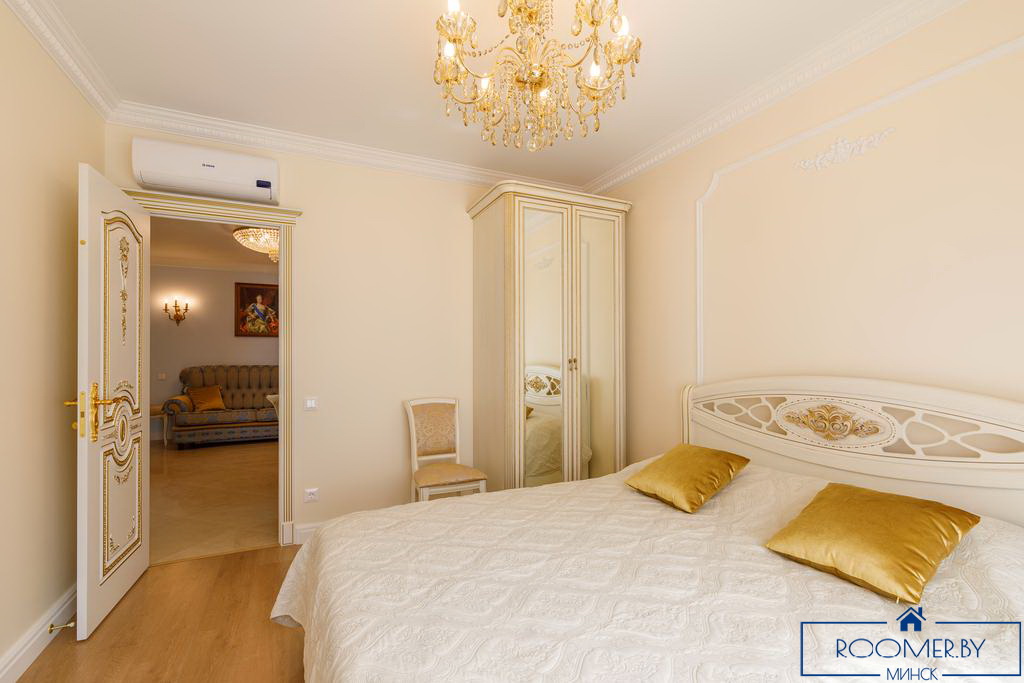 Квартира на сутки в Минске возле метро Немига спальня