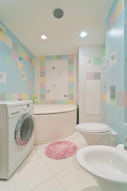 Двухуровневая четырехкомнатная квартира на сутки Сторожевская, 8 ванна