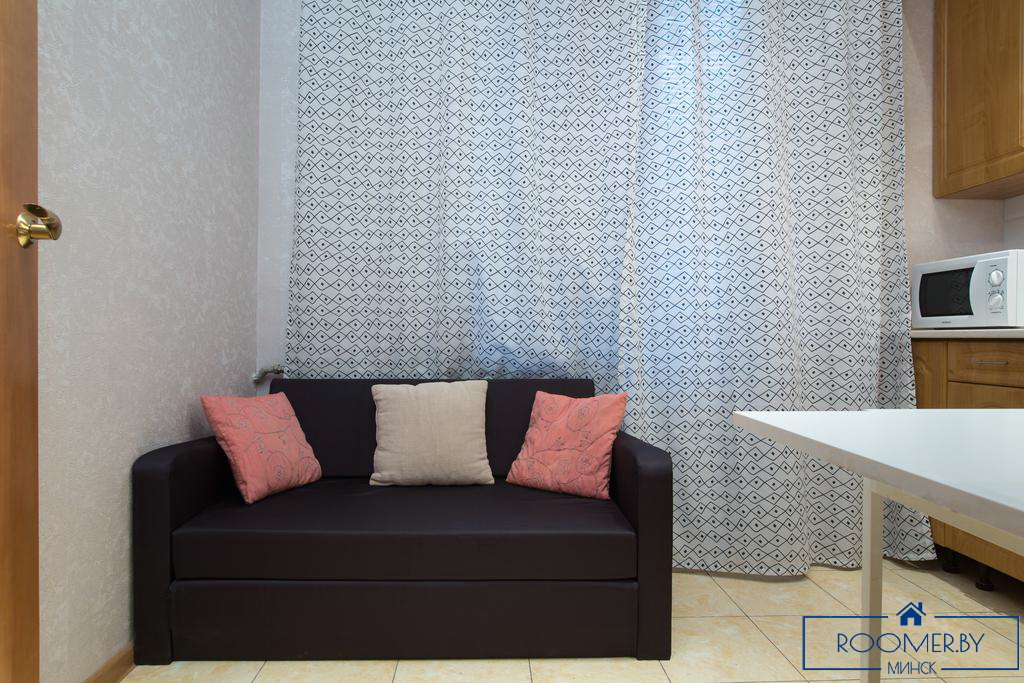 Квартира на сутки в Минске на проспекте Победителей, 57 кухня