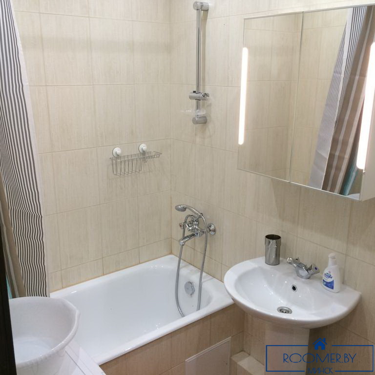 Двухкомнатная квартира на сутки Минск Димитрова ванна