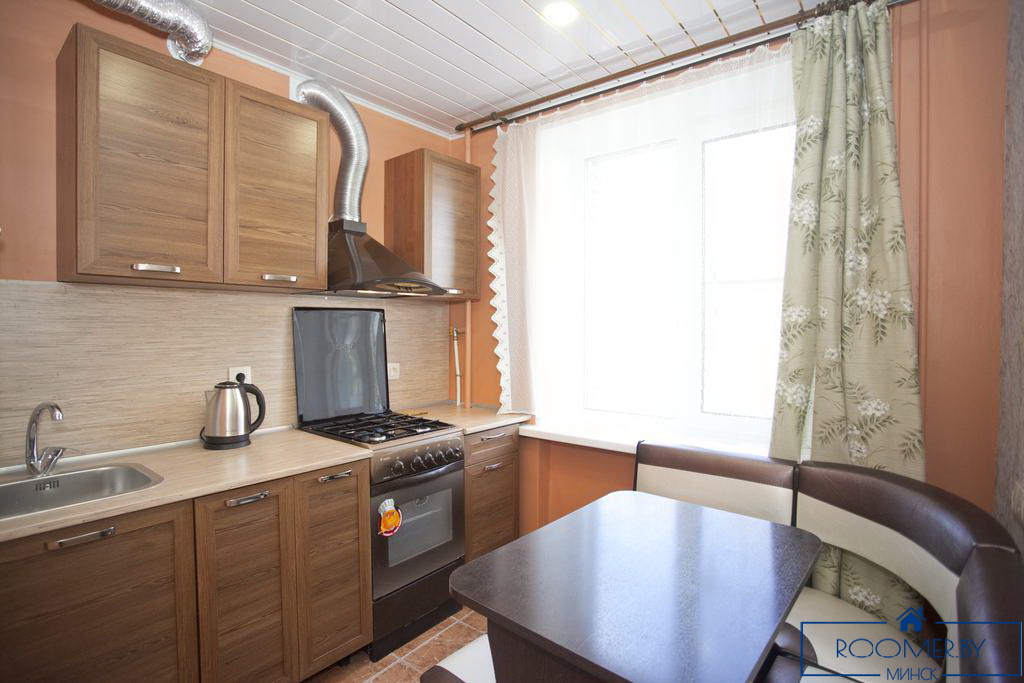 Двухкомнатная квартира на сутки Минск Заславская кухня