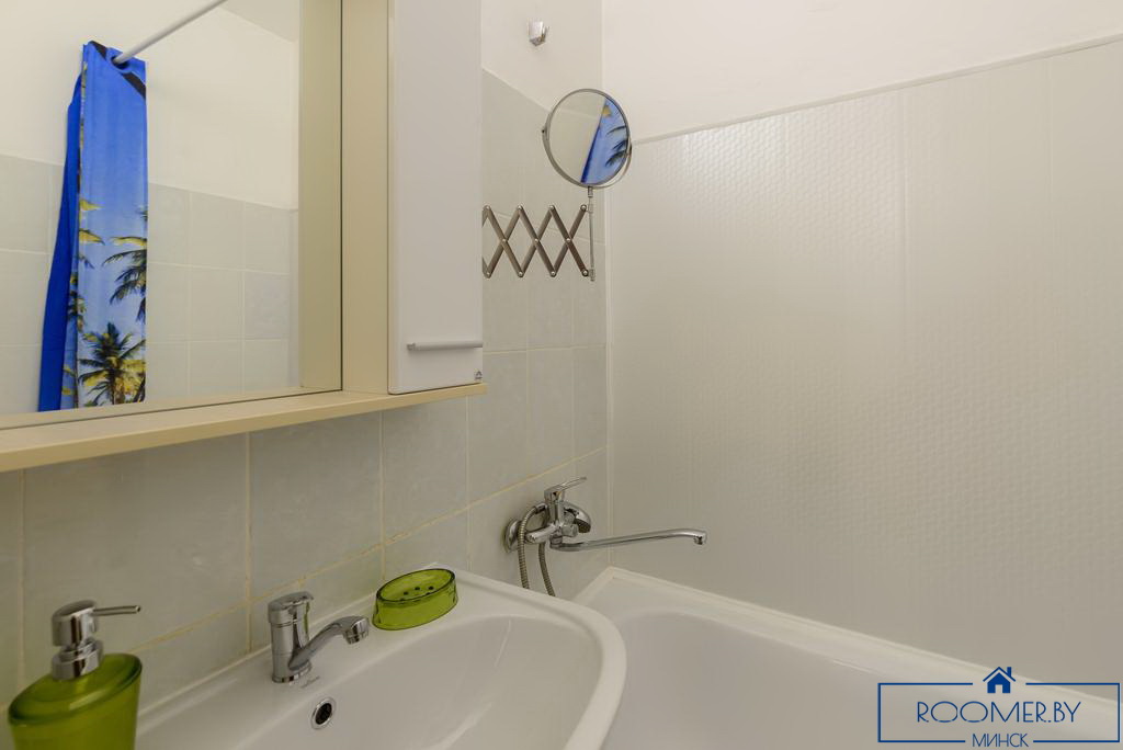 Однокомнатная квартира на сутки Минск Димитрова ванна