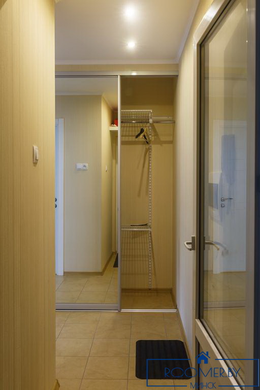 Однокомнатная квартира в Минске на сутки Грибоедова коридор