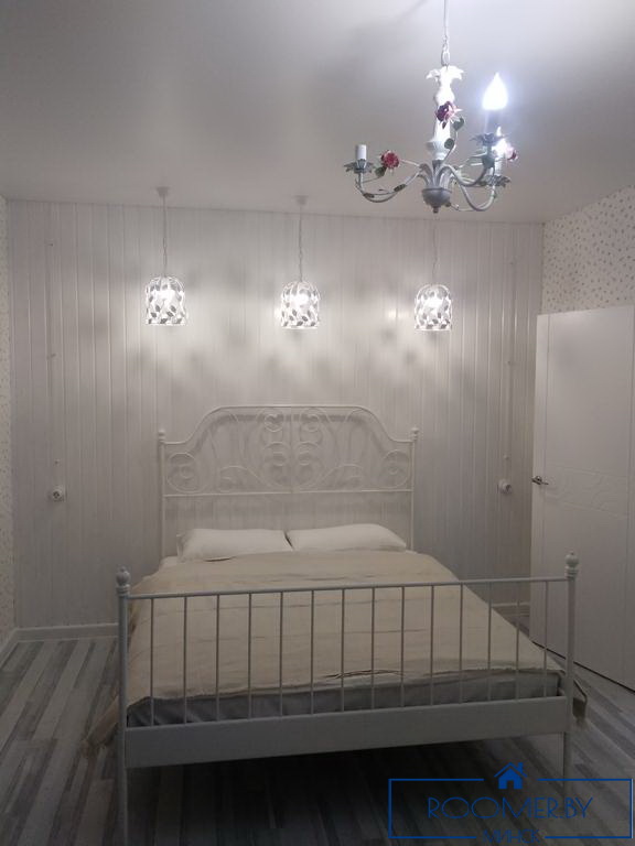 Однокомнатная квартира на сутки Машерова спальня