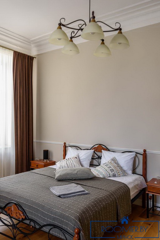 Квартира на сутки в Минске возле метро Немига спальня