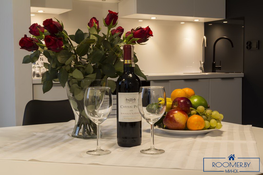 Квартира на сутки в Минске на улице Скрыганова, 4Д кухня