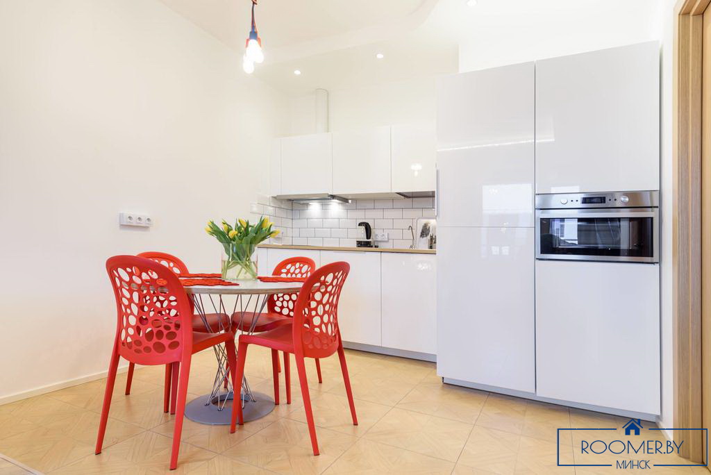 Квартира на сутки в Минске на улице Скрыганова, 4Д кухня