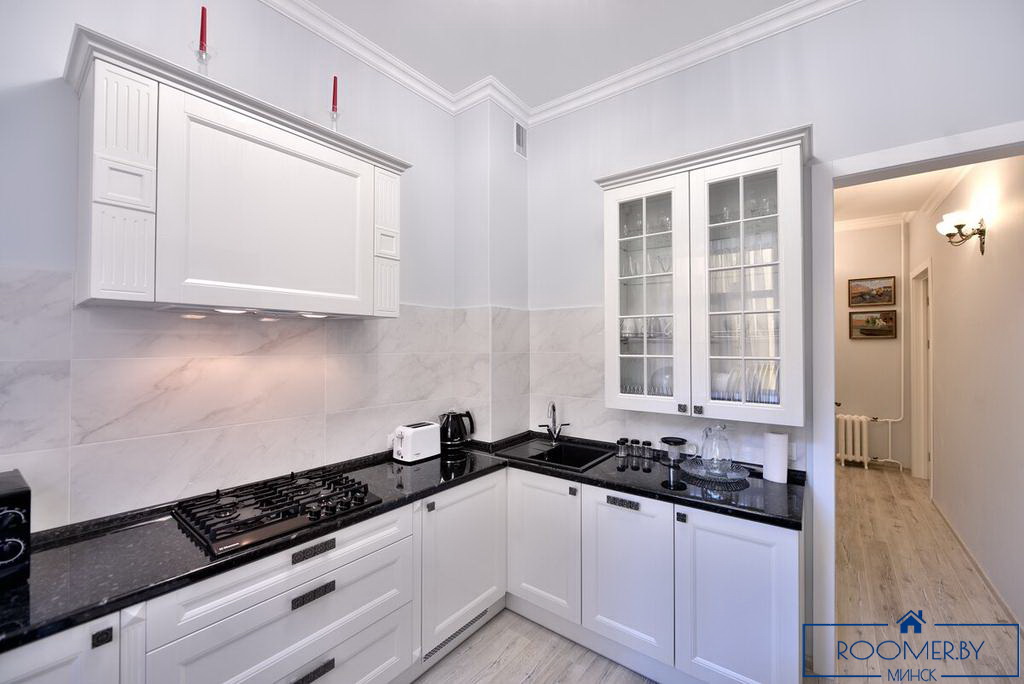 Квартира на сутки в Минске на улице Скрыганова, 4А кухня