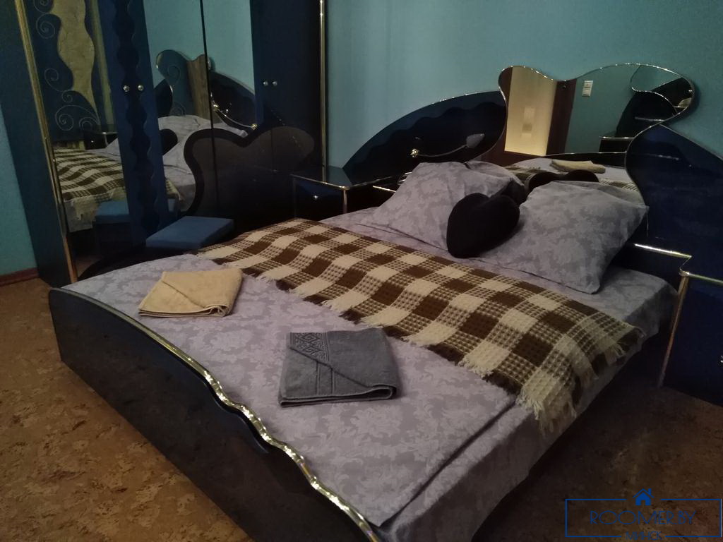 Двухкомнатная квартира на сутки Минск Полоцкой спальня