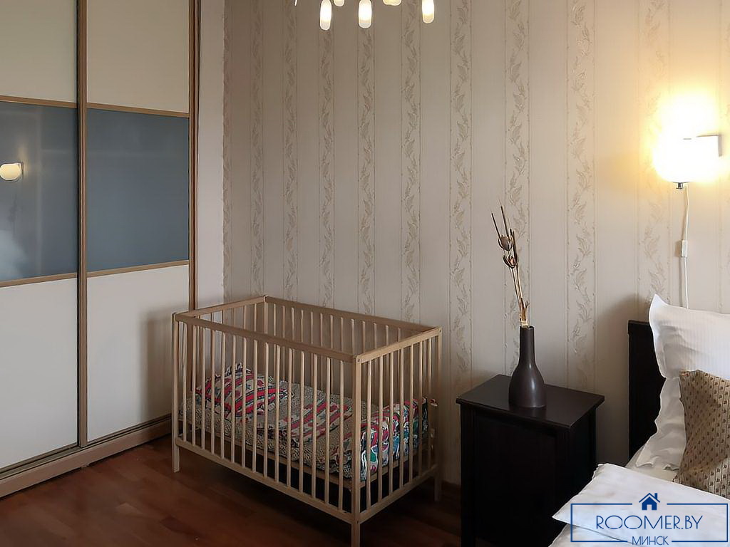 Двухкомнатная квартира на сутки в Минске на Ольшевского спальня