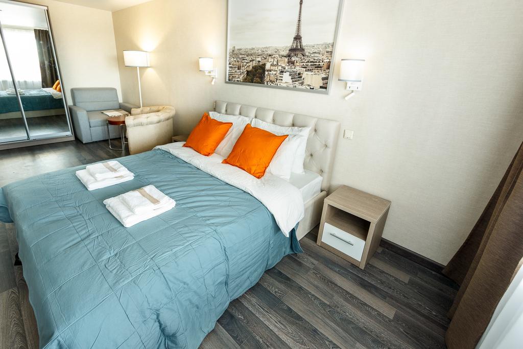 Однокомнатная квартира на сутки в Минске на Притыцкого спальня