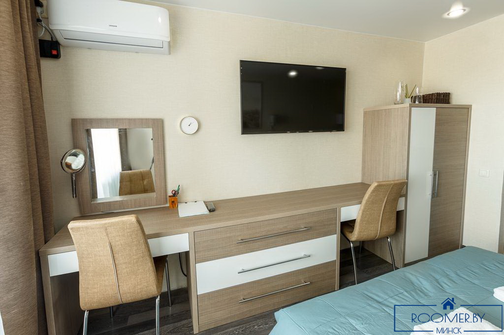 Однокомнатная квартира на сутки в Минске на Притыцкого спальня