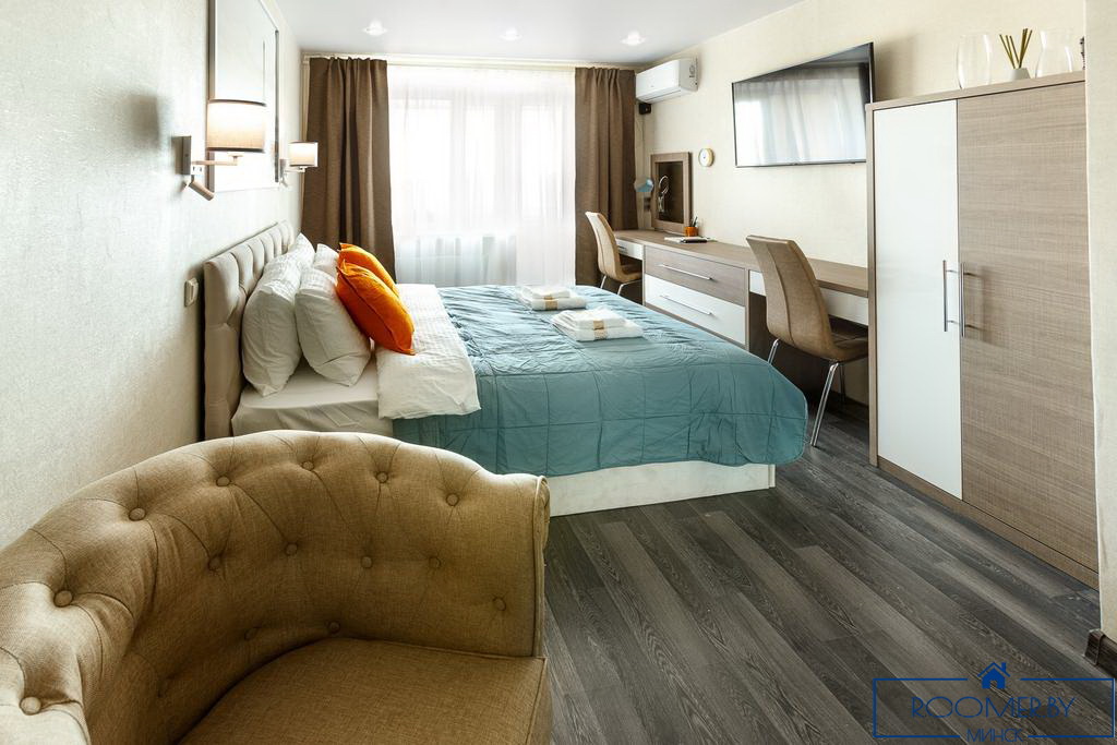 Однокомнатная квартира на сутки в Минске на Притыцкого спальня