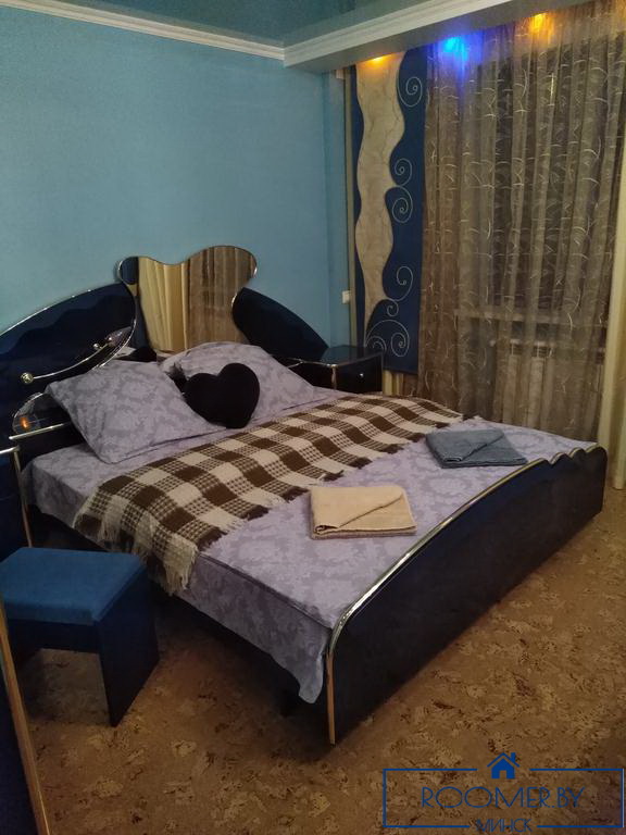 Двухкомнатная квартира на сутки Минск Полоцкой спальня