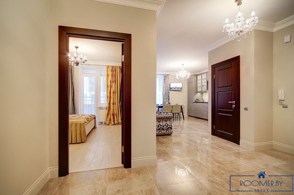 Квартира на сутки в Минске возле метро Спортивная прихожая