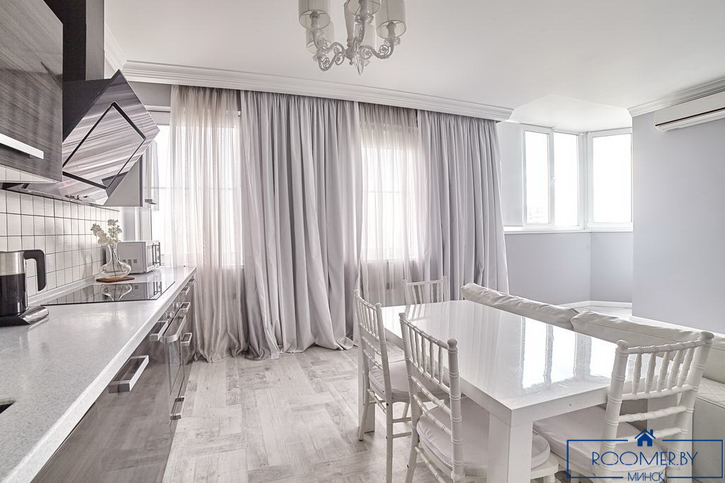 Трехкомнатная квартира на сутки Минск Полоцкой кухня