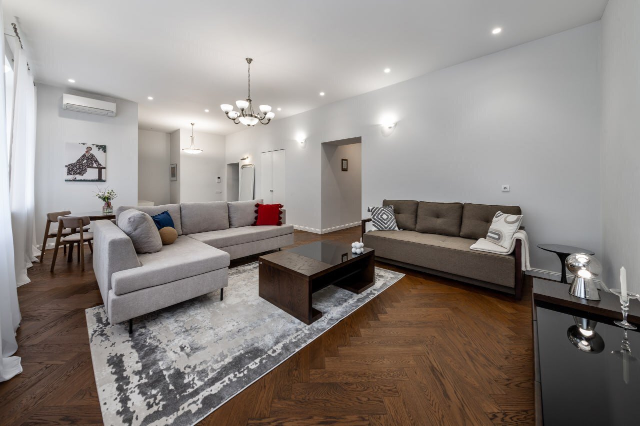 Четырехкомнатная квартира на сутки в Минск, ул. Карла Маркса 30